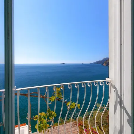 - Le Sirene Villa Positano