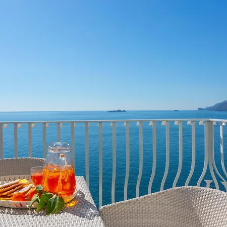 - Le Sirene Villa *
