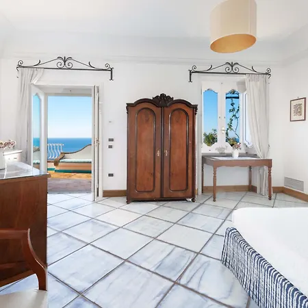 - Le Sirene * Positano